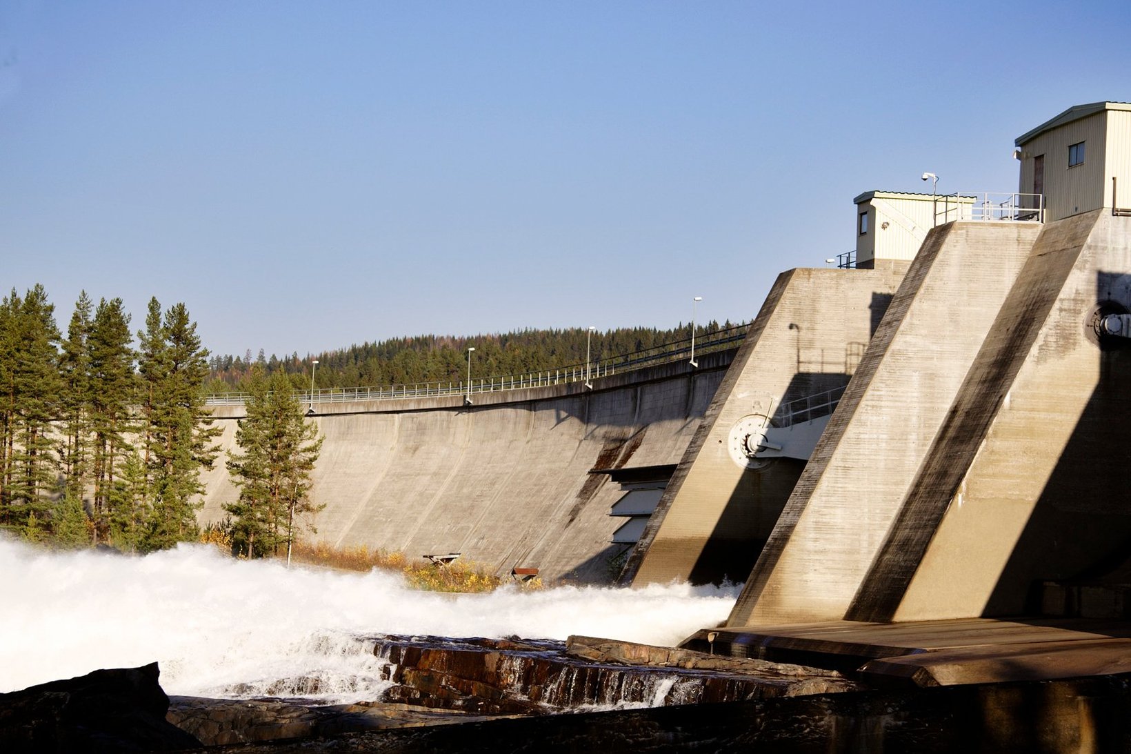 Stadsforsen hydro power plant. Photo: Hans Blomberg (2005) Stadsforsen hydro power plant. Photo: Hans Blomberg (2005)