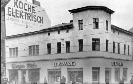 Exterior view of customer centre in Berlin-Steglitz in 1938